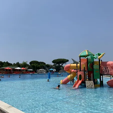 By Interhome Nyaraló *