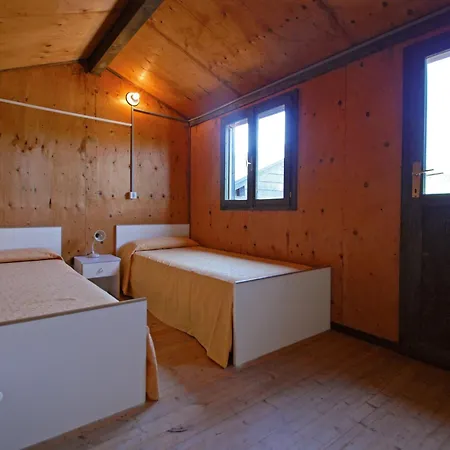 By Interhome Nyaraló *